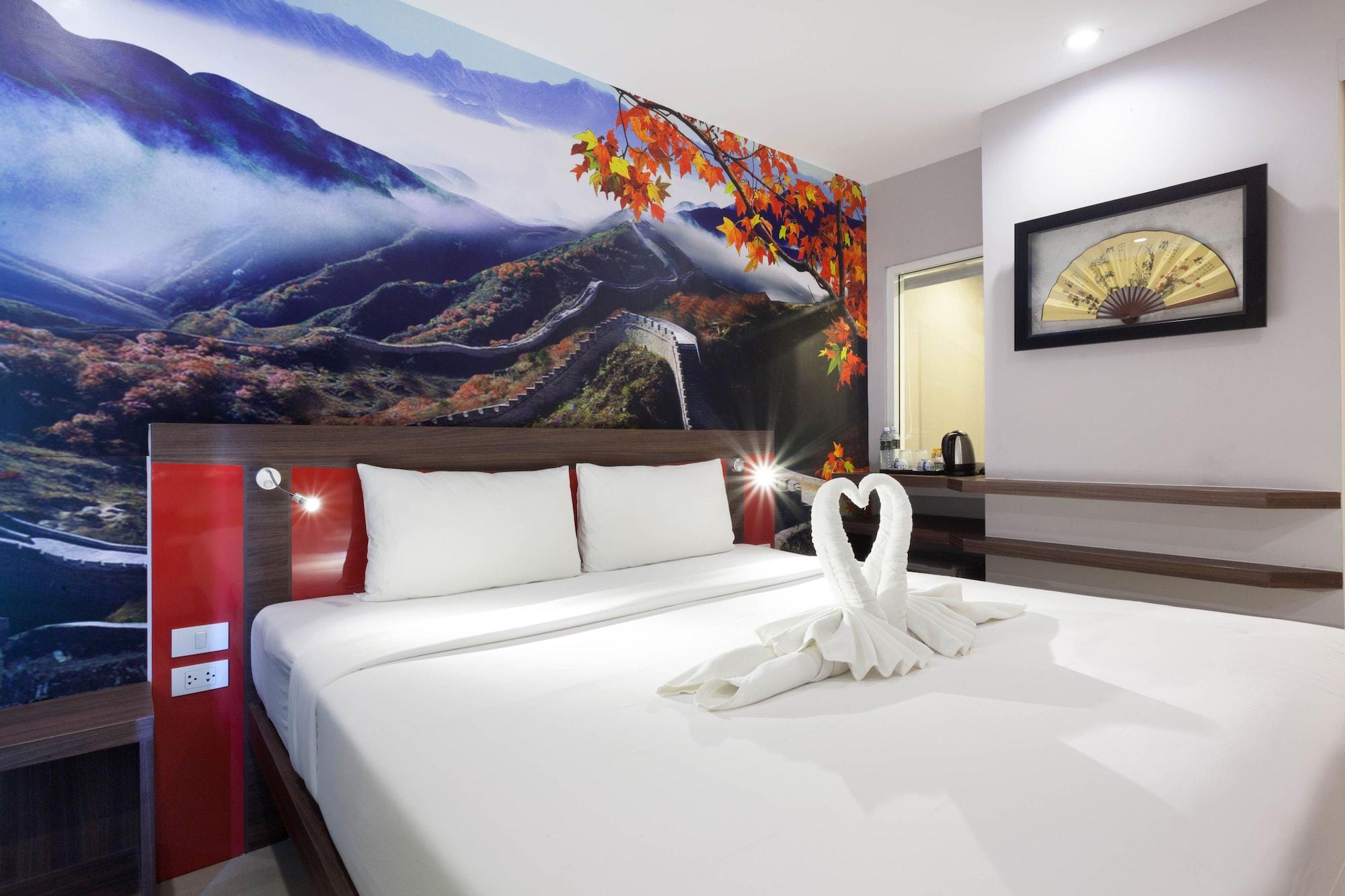 The Aim Patong Hotel Екстериор снимка