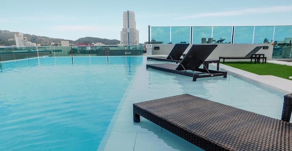 The Aim Patong Hotel Екстериор снимка