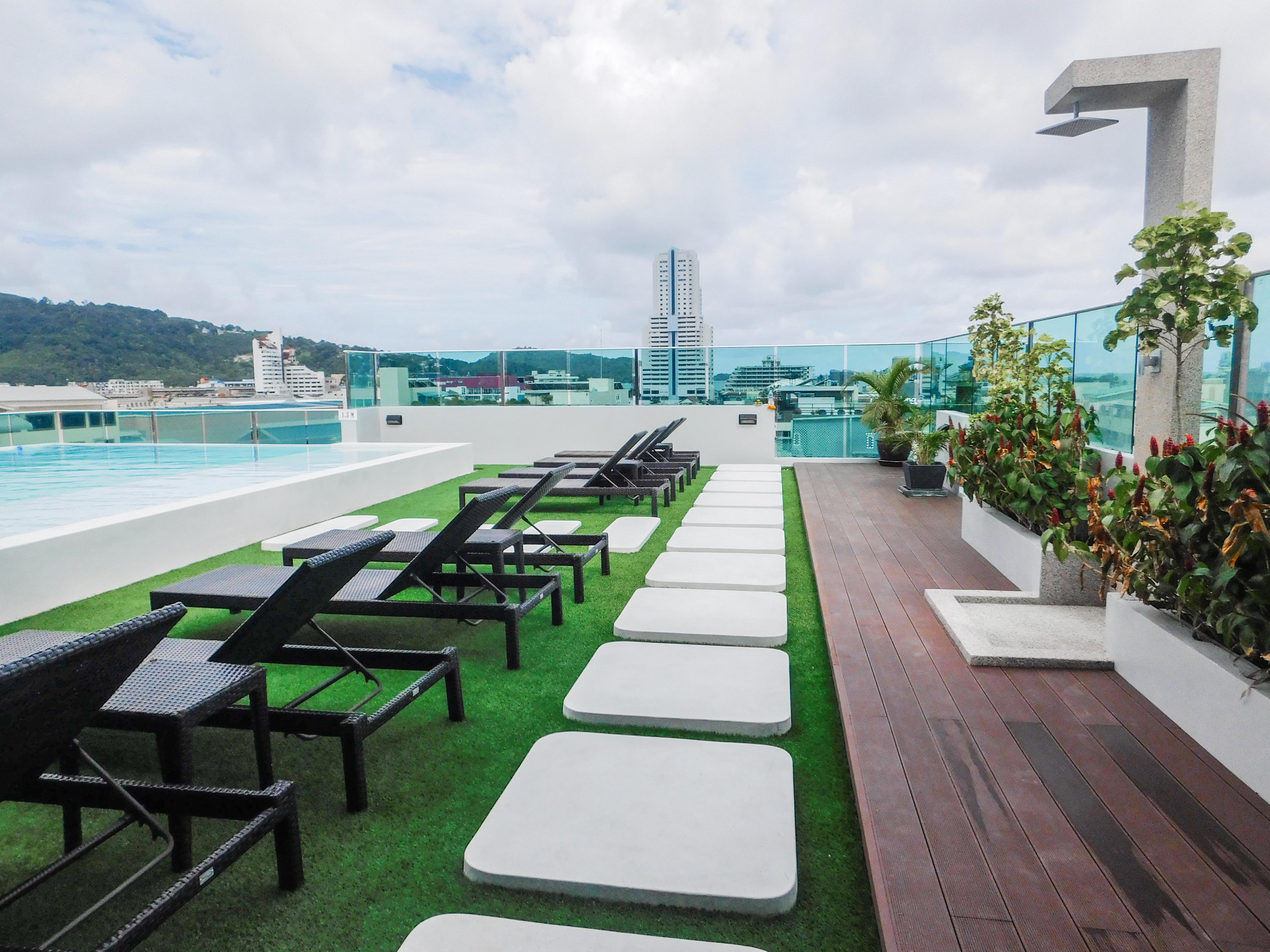 The Aim Patong Hotel Екстериор снимка