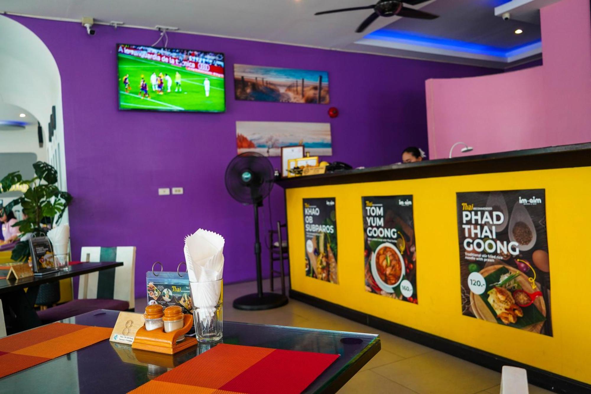 The Aim Patong Hotel Екстериор снимка